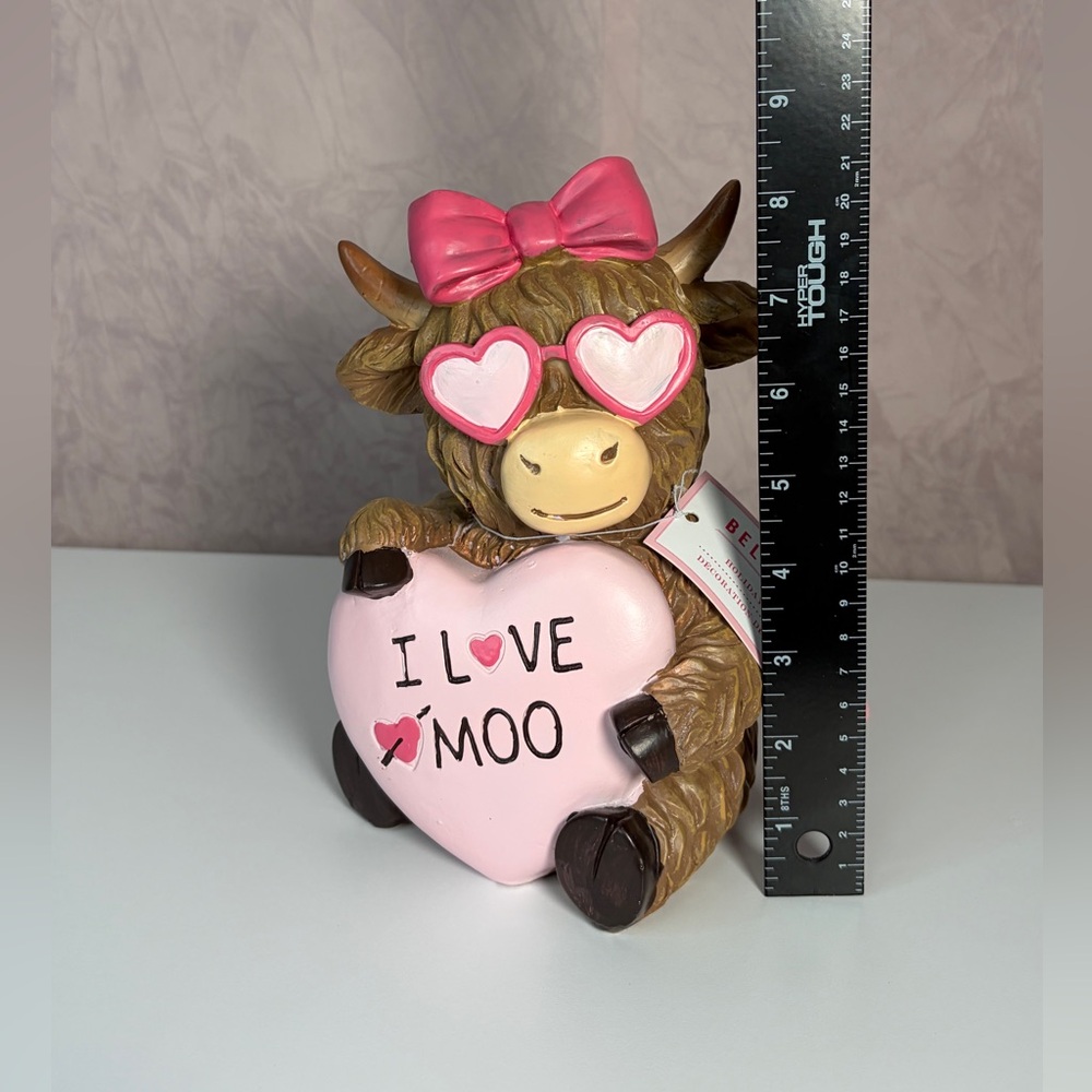 Bella Luxx Cow with Pink Heart Glasses “I Love Moo” - Picture 5 of 6